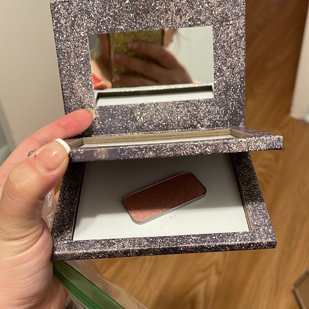 MASKCARA / SEINT MAKEUP PALETTE photoshop included